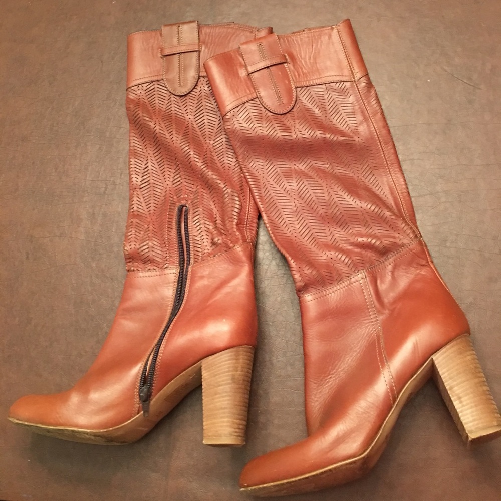 Barney’s laser cut Perforated knee high boots - Picture 2 of 6